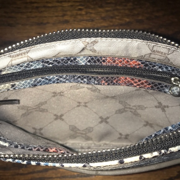 Hand Clutch - Picture 4 of 7